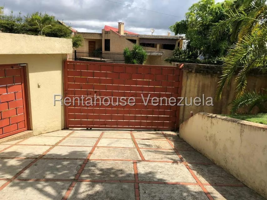 Casa (Duplex) en Venta en Monte Elena, Distrito Metropolitano - 32