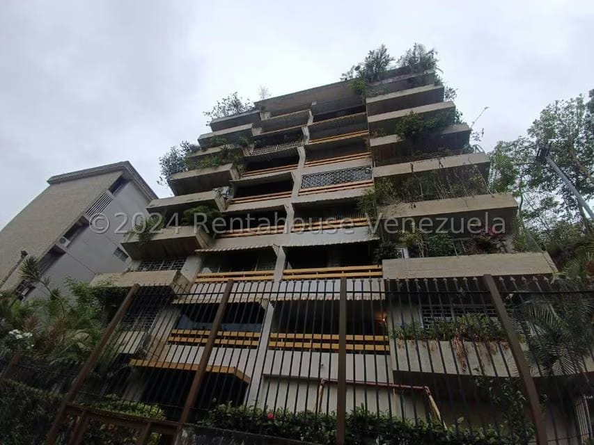 Apartamento (1 Nivel) en Venta en El Marques, Distrito Metropolitano - 2