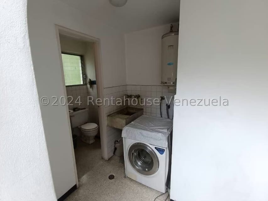 Apartamento (1 Nivel) en Venta en El Marques, Distrito Metropolitano - 36