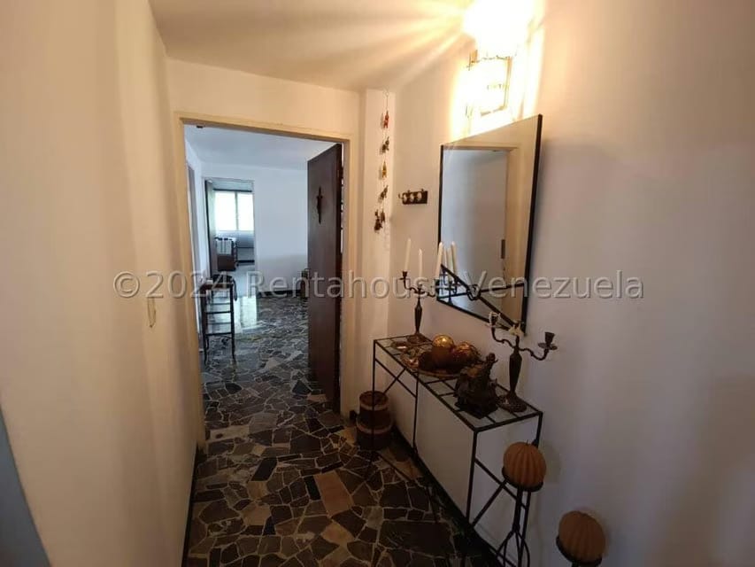 Apartamento (1 Nivel) en Venta en El Marques, Distrito Metropolitano - 6