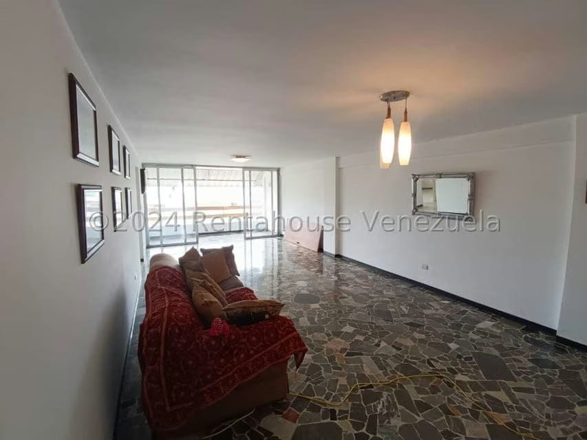 Apartamento (1 Nivel) en Venta en El Marques, Distrito Metropolitano - 9