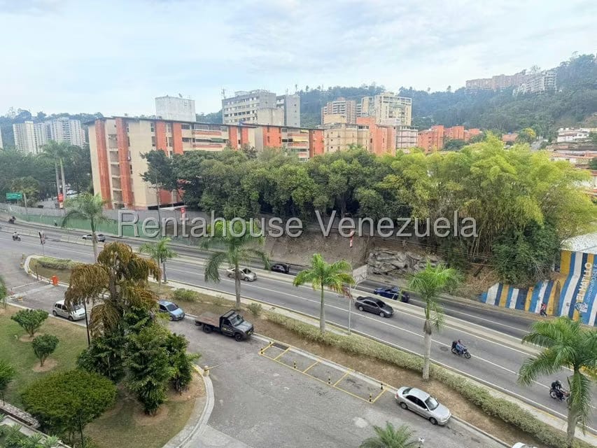 Apartamento (1 Nivel) en Alquiler en La Boyera, Distrito Metropolitano - 2