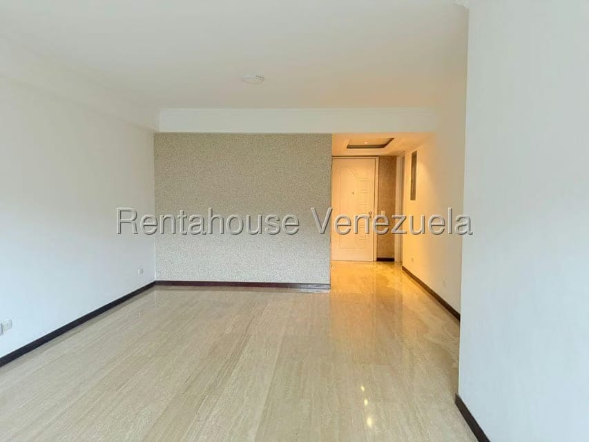 Apartamento (1 Nivel) en Alquiler en La Boyera, Distrito Metropolitano - 12