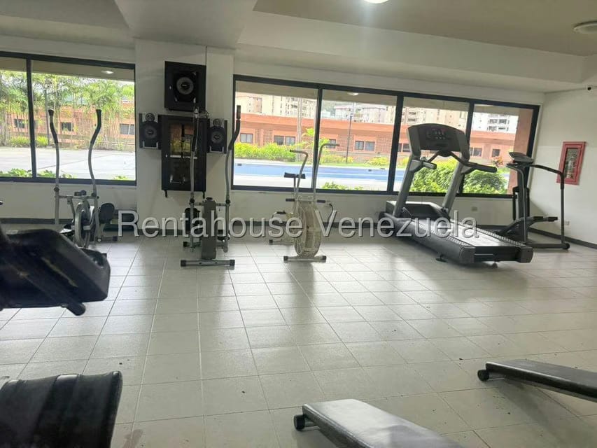 Apartamento (1 Nivel) en Alquiler en La Boyera, Distrito Metropolitano - 17
