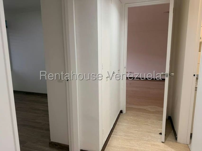 Apartamento (1 Nivel) en Alquiler en La Boyera, Distrito Metropolitano - 6