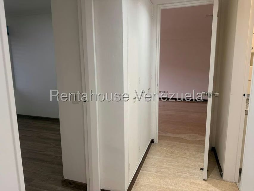 Apartamento (1 Nivel) en Alquiler en La Boyera, Distrito Metropolitano - 6