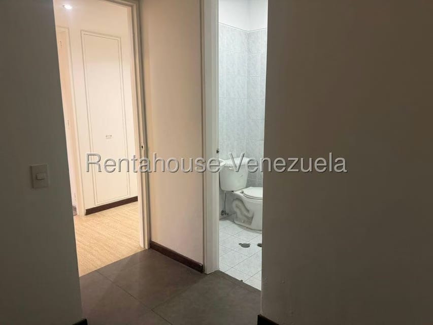 Apartamento (1 Nivel) en Alquiler en La Boyera, Distrito Metropolitano - 7