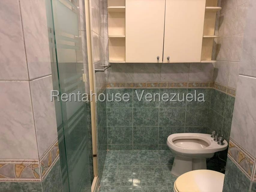 Apartamento (1 Nivel) en Alquiler en La Boyera, Distrito Metropolitano - 8