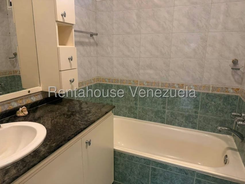 Apartamento (1 Nivel) en Alquiler en La Boyera, Distrito Metropolitano - 9