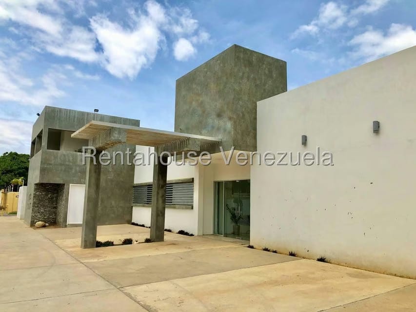 Comercial (Local Comercial) en Venta en La Estrella, Zulia