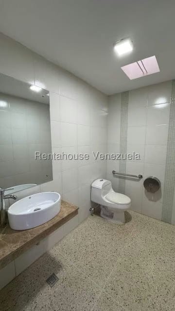 Comercial (Local Comercial) en Venta en La Estrella, Zulia - 11