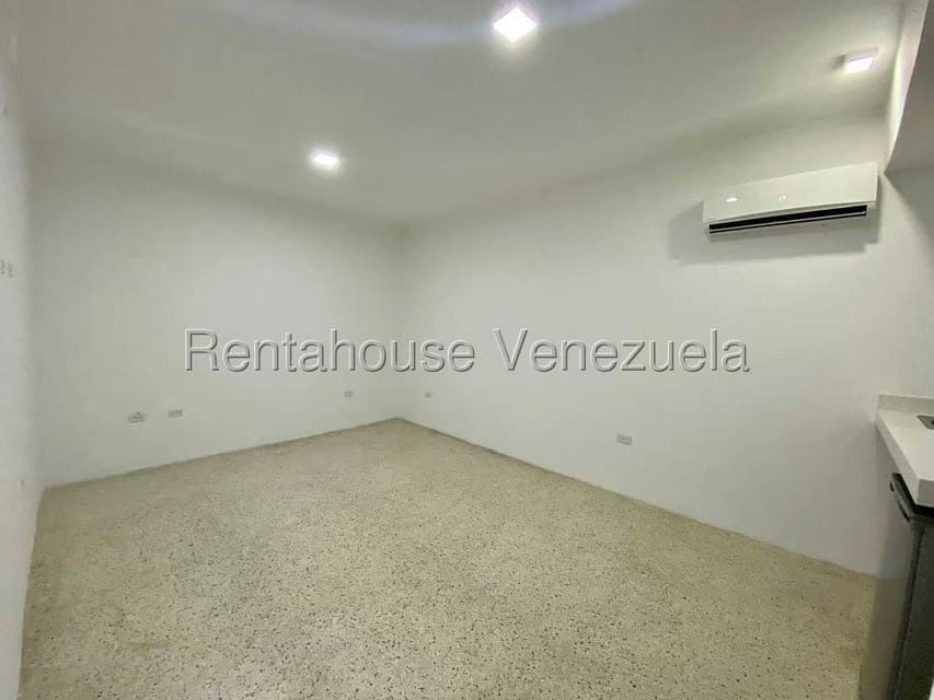 Comercial (Local Comercial) en Venta en La Estrella, Zulia - 4