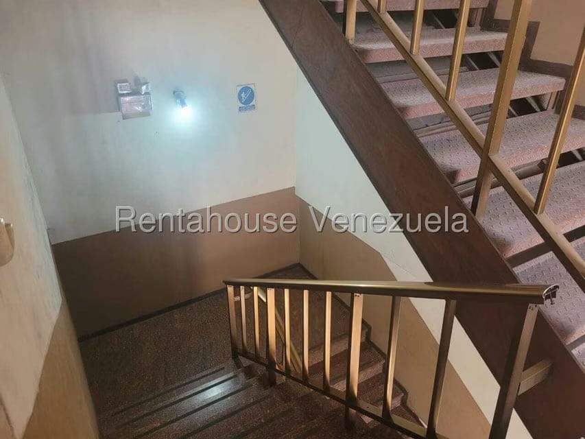 Comercial (Edificio) en Alquiler en La Urbina, Distrito Metropolitano - 12