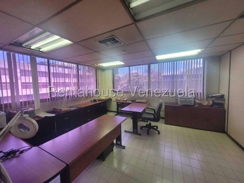 Comercial (Edificio) en Alquiler en La Urbina, Distrito Metropolitano - 22