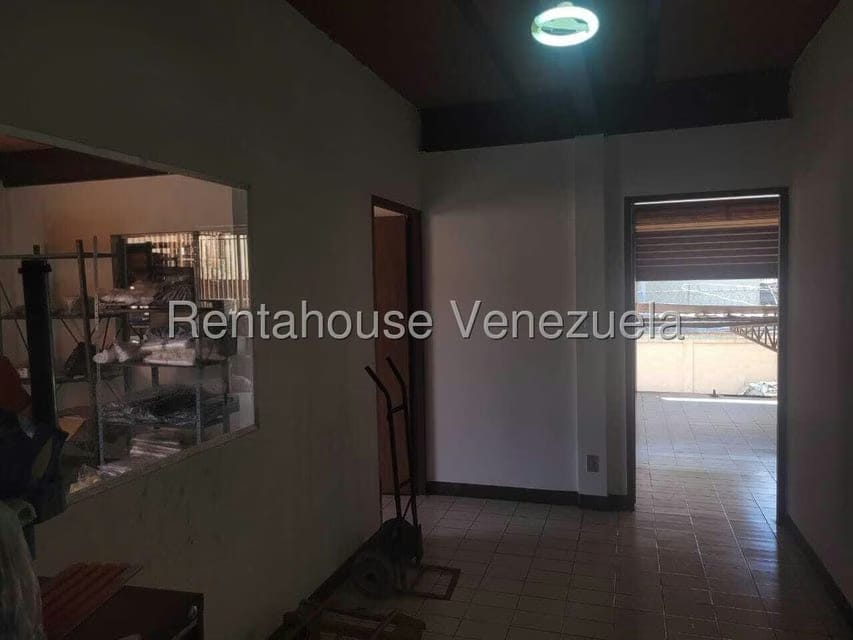 Comercial (Edificio) en Alquiler en La Urbina, Distrito Metropolitano - 23