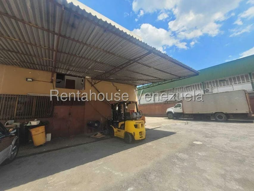 Comercial (Edificio) en Alquiler en La Urbina, Distrito Metropolitano - 7