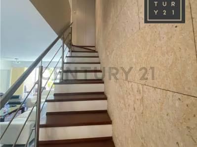 Modermo Townhouse Duplex de 157 metros cuadrados con Terraza - 7