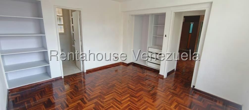 Apartamento (1 Nivel) en Alquiler en El Bosque, Distrito Metropolitano - 11