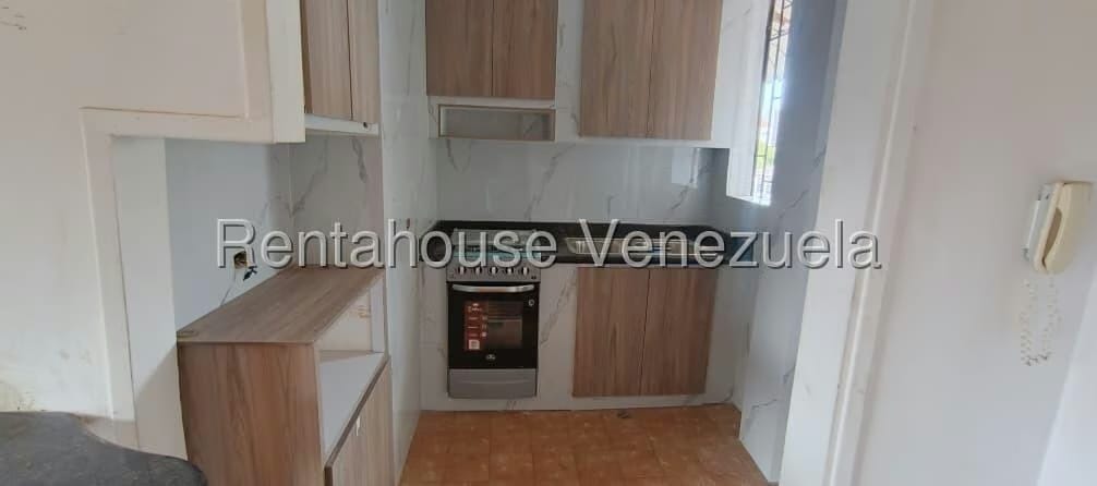Apartamento (1 Nivel) en Alquiler en El Bosque, Distrito Metropolitano - 13
