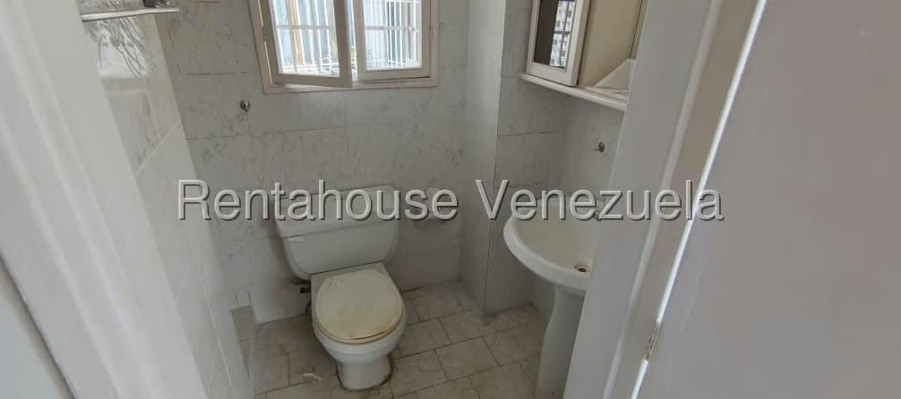 Apartamento (1 Nivel) en Alquiler en El Bosque, Distrito Metropolitano - 14