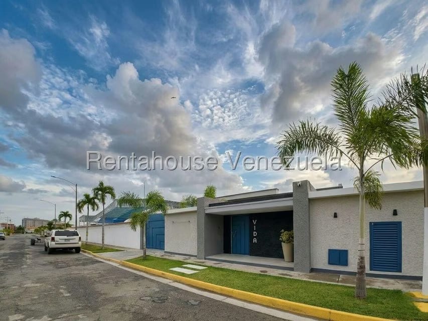 Casa (Duplex) en Venta en Higuerote, Miranda - 2