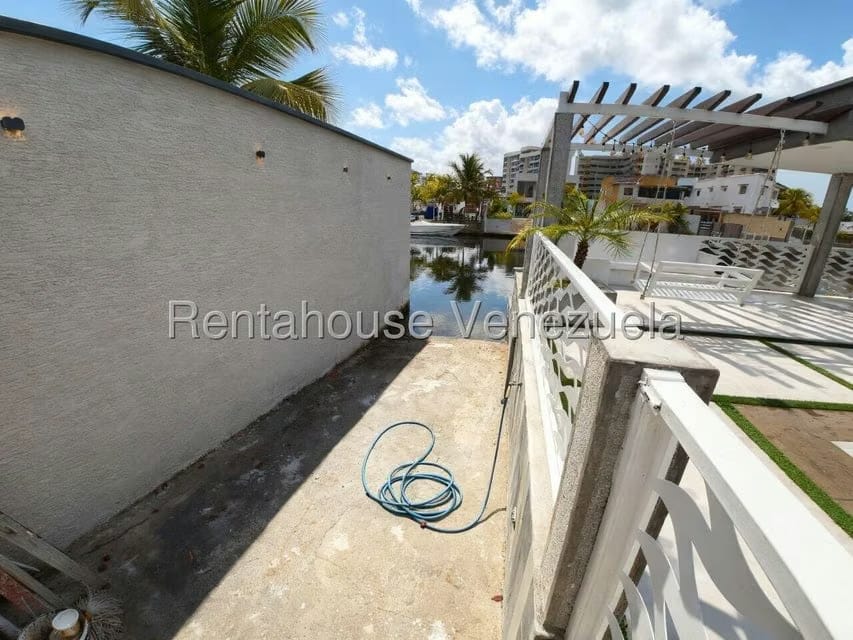 Casa (Duplex) en Venta en Higuerote, Miranda - 20