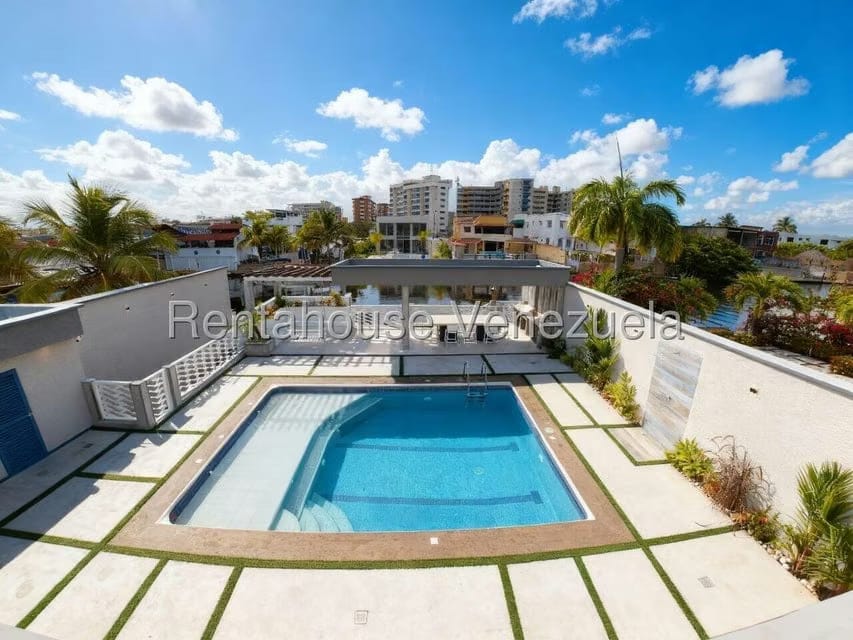 Casa (Duplex) en Venta en Higuerote, Miranda - 26