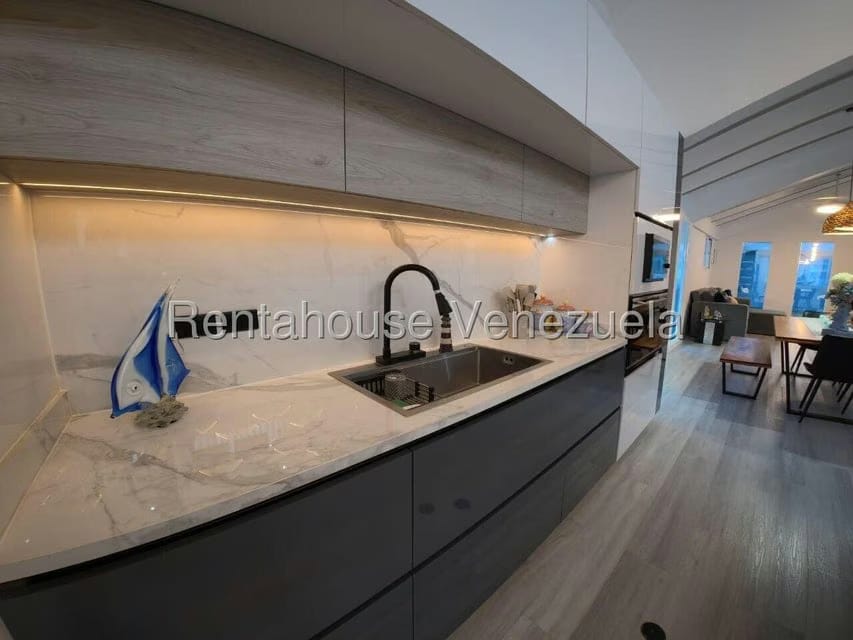 Casa (Duplex) en Venta en Higuerote, Miranda - 45