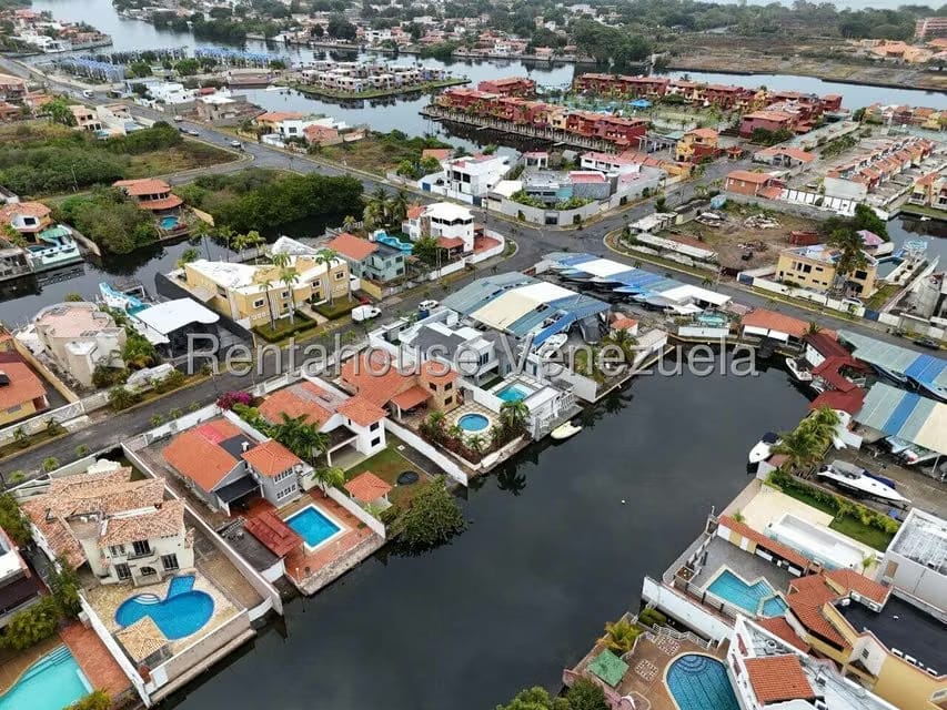 Casa (Duplex) en Venta en Higuerote, Miranda - 75