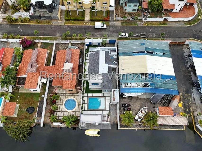Casa (Duplex) en Venta en Puerto Encantado, Miranda - 77