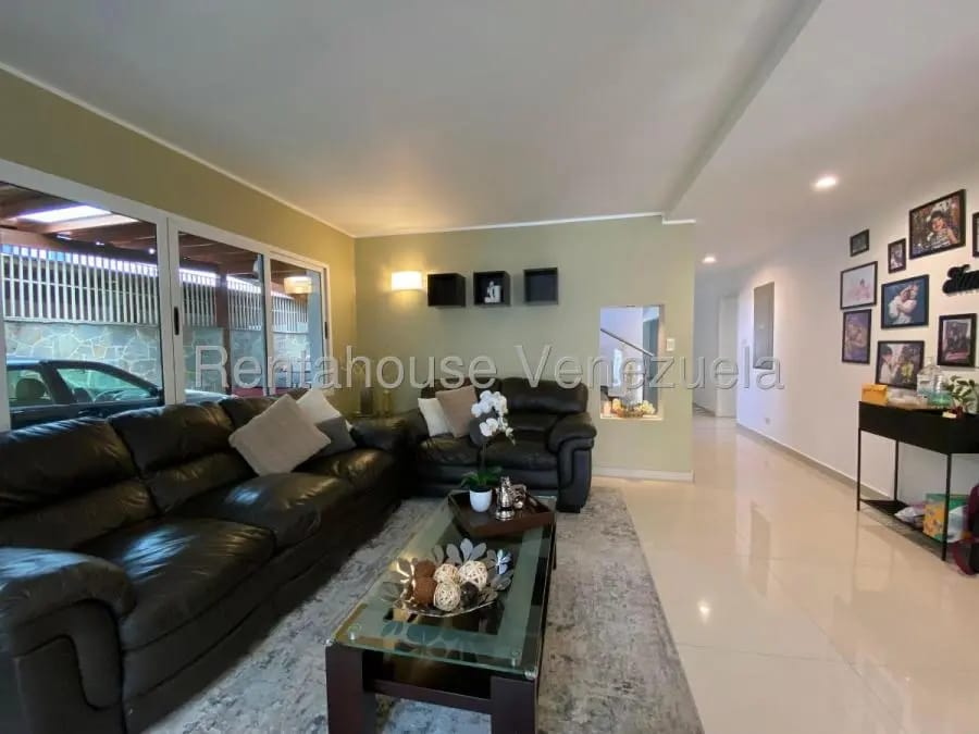 Casa en Venta en Cumbres de Curumo Caracas - 3