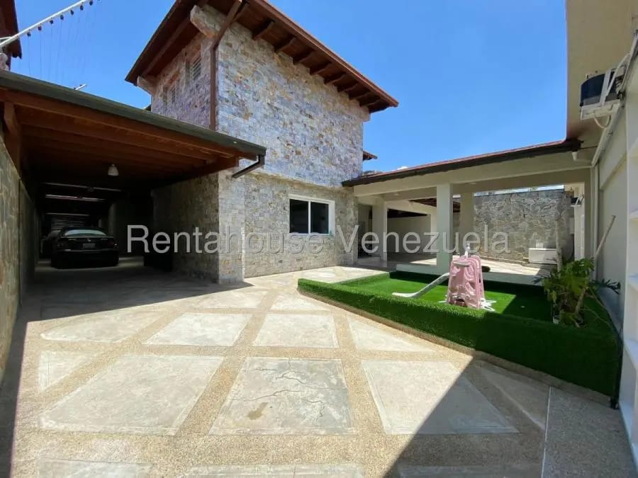 Casa en Venta en Cumbres de Curumo Caracas - 25