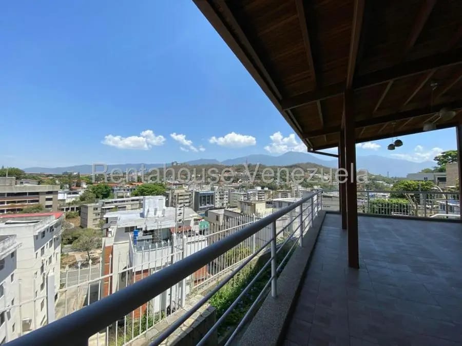 Casa en Venta en Cumbres de Curumo Caracas - 6