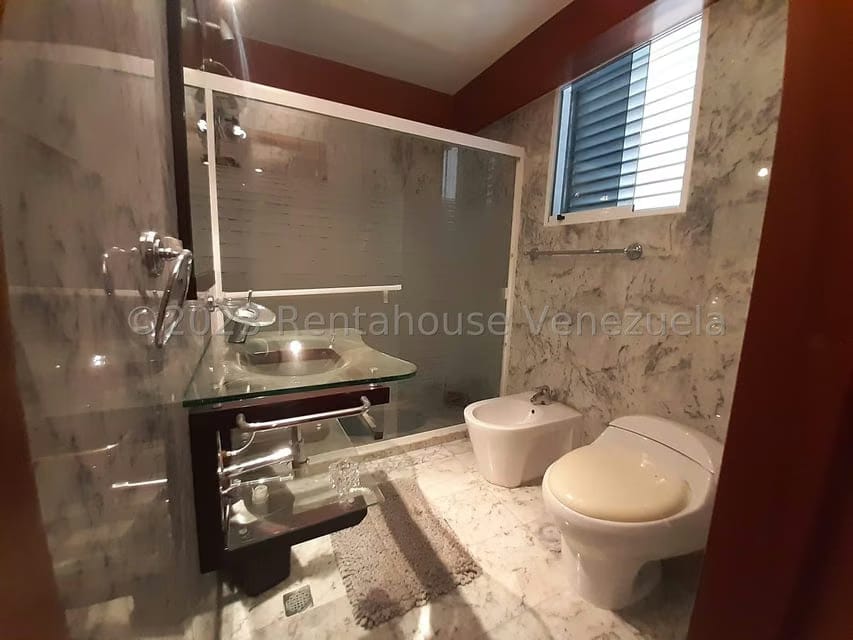 Apartamento (1 Nivel) en Venta en Colinas de La California, Distrito Metropolitano - 24