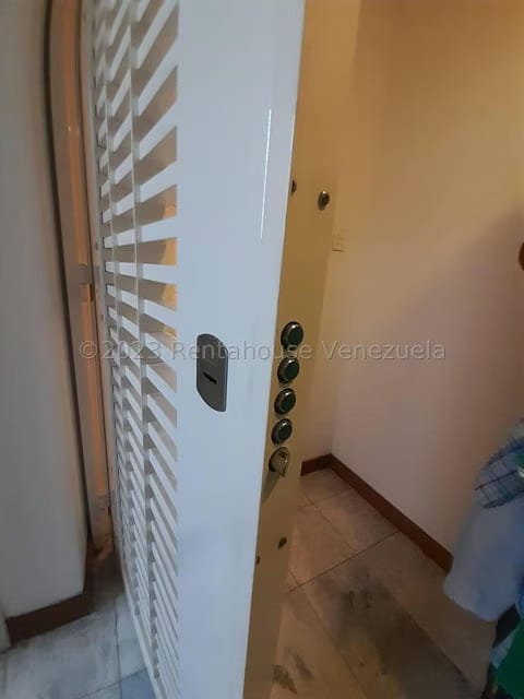 Apartamento (1 Nivel) en Venta en Colinas de La California, Distrito Metropolitano - 30