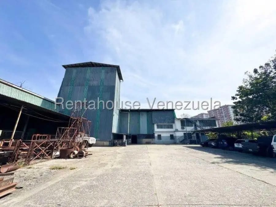 Galpon en Venta en el valle Caracas - 12