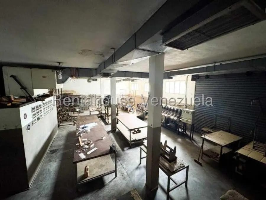 Galpon en Venta en el valle Caracas - 3