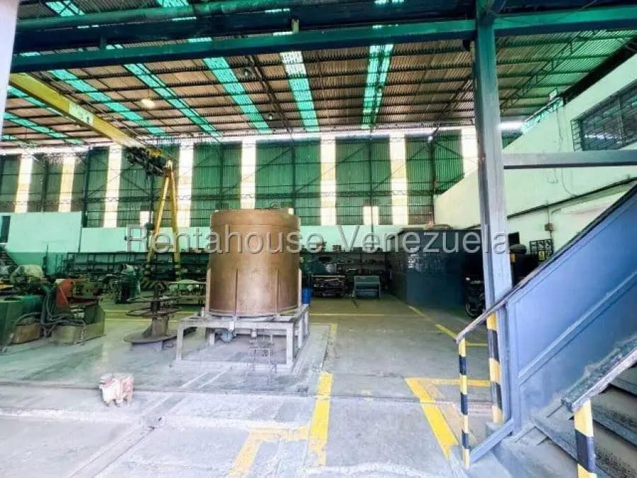 Galpon en Venta en el valle Caracas - 10