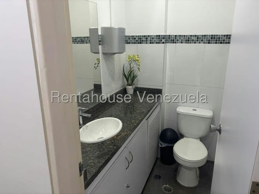 Comercial (Consultorio Medico) en Venta en Terrazas del Avila, Distrito Metropolitano - 9