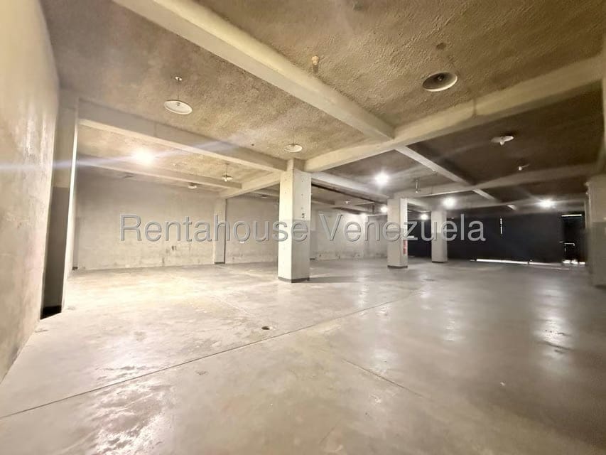 Comercial (Galpon - Deposito) en Alquiler en La Yaguara, Distrito Metropolitano - 3