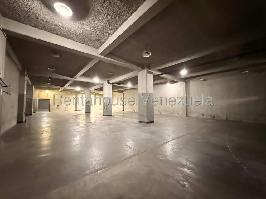 Comercial (Galpon - Deposito) en Alquiler en La Yaguara, Distrito Metropolitano - 24