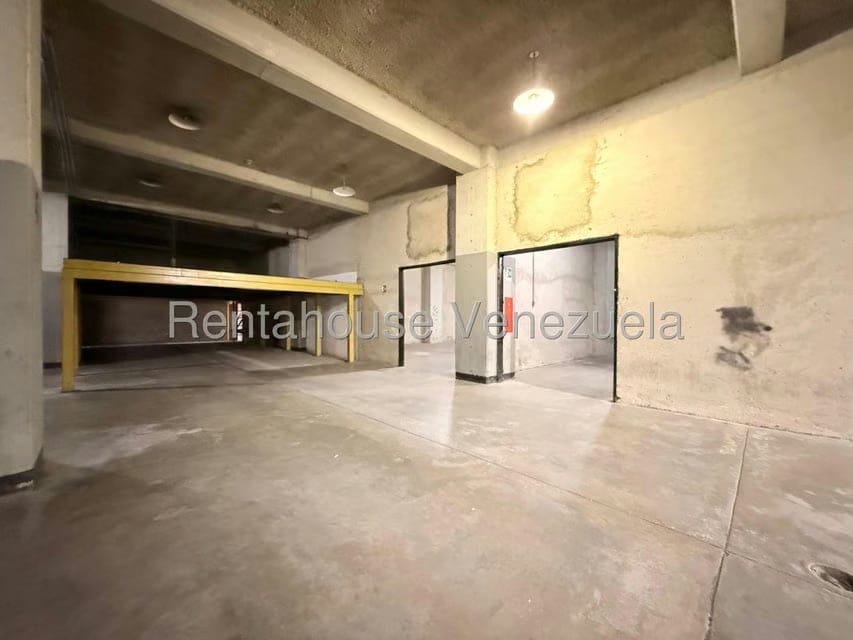 Comercial (Galpon - Deposito) en Alquiler en La Yaguara, Distrito Metropolitano - 27