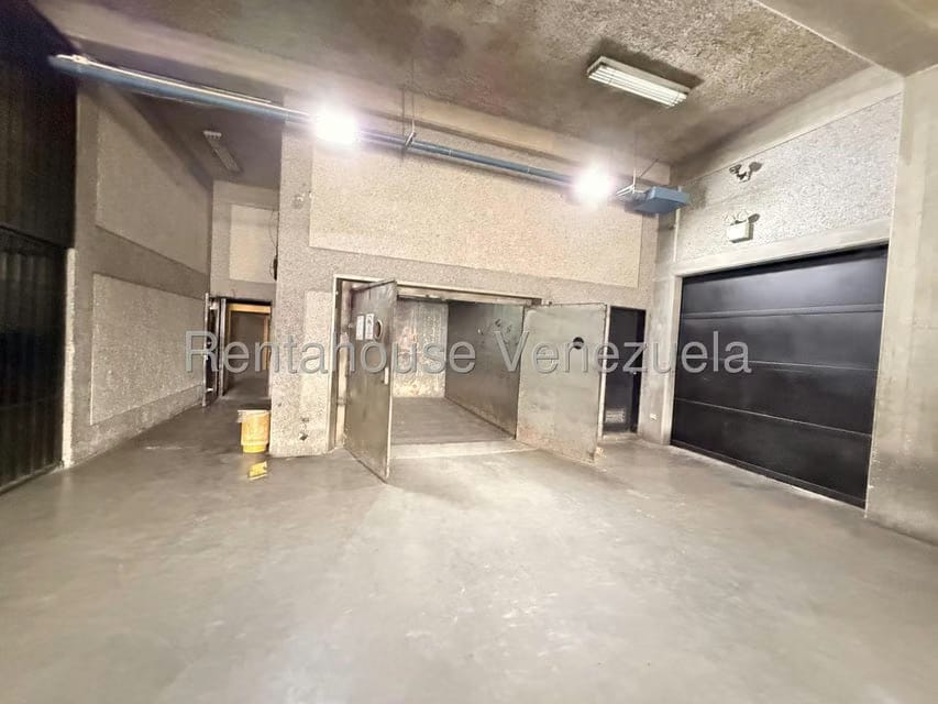Comercial (Galpon - Deposito) en Alquiler en La Yaguara, Distrito Metropolitano - 31