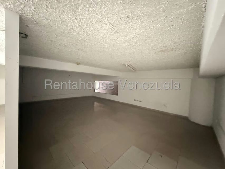 Comercial (Galpon - Deposito) en Alquiler en La Yaguara, Distrito Metropolitano - 33
