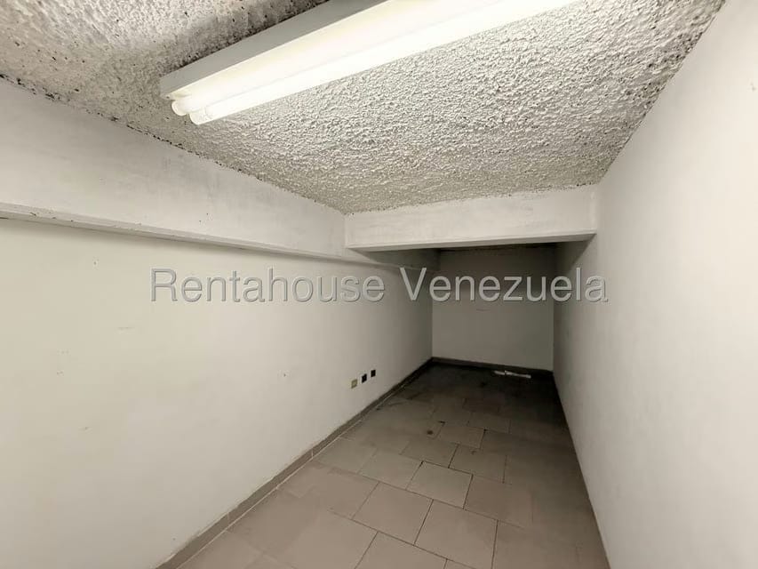 Comercial (Galpon - Deposito) en Alquiler en La Yaguara, Distrito Metropolitano - 34