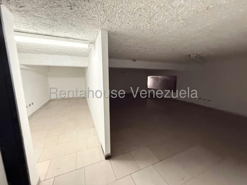 Comercial (Galpon - Deposito) en Alquiler en La Yaguara, Distrito Metropolitano - 35