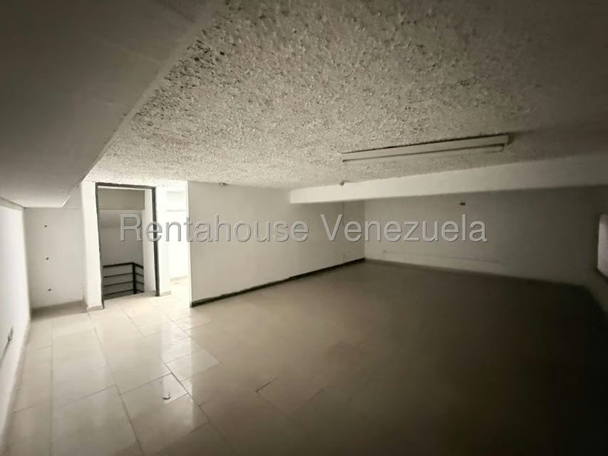 Comercial (Galpon - Deposito) en Alquiler en La Yaguara, Distrito Metropolitano - 37