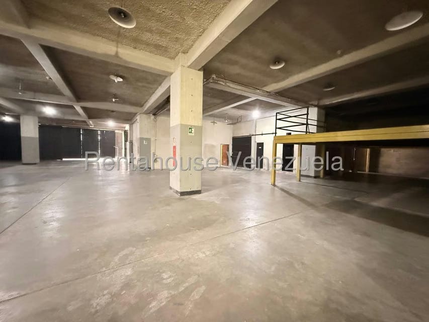 Comercial (Galpon - Deposito) en Alquiler en La Yaguara, Distrito Metropolitano - 5