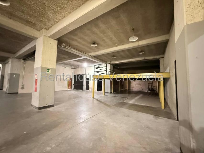 Comercial (Galpon - Deposito) en Alquiler en La Yaguara, Distrito Metropolitano - 6