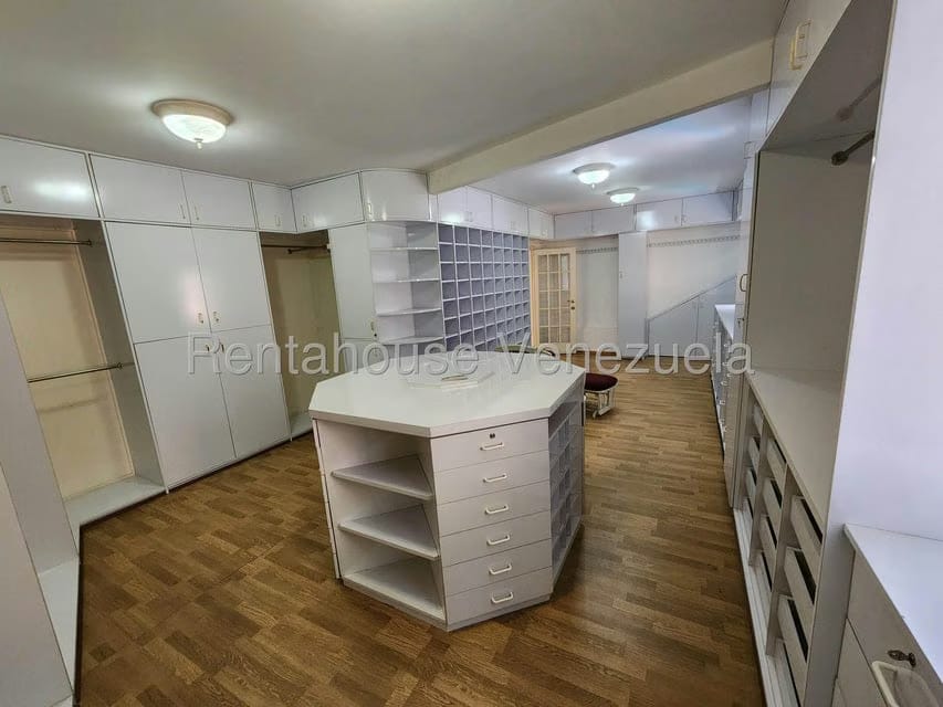 Casa (Multipes Niveles) en Venta en Colinas de Bello Monte, Distrito Metropolitano - 22